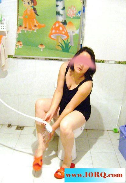 少妇来袭，肥臀，肥屄，体外射精应有尽有10P