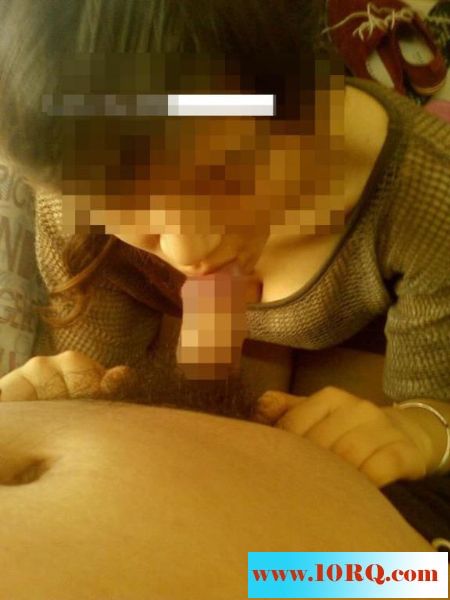 少妇的两只大奶都快抓不下了12P