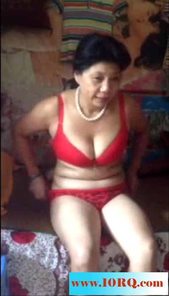 暑假回农村的性福故事之旅第十一部：去隔壁风