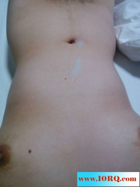 天津公务员人妻张瑜和老公自拍戴着眼镜非常闷