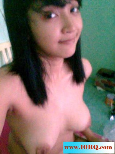 小骚货勾引我操她16P