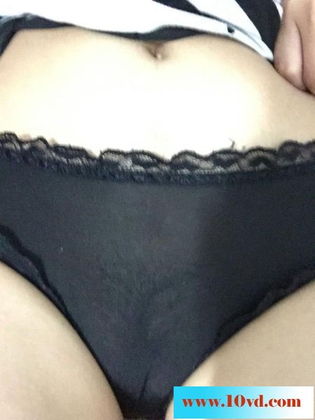 与我微信抠抠的黑奶少妇18P