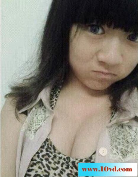 在网路上认识的90后少女性感又可爱24P