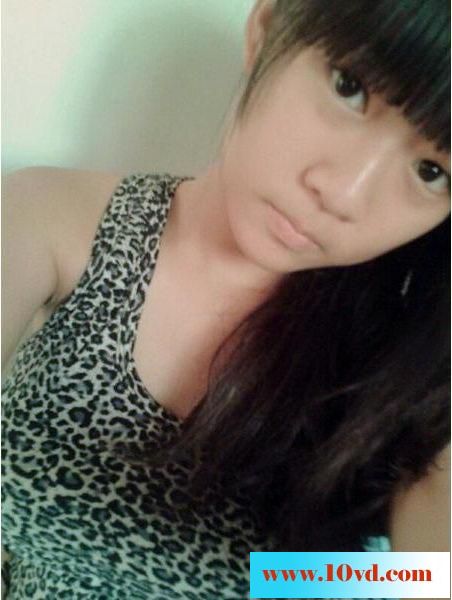 在网路上认识的90后少女性感又可爱24P