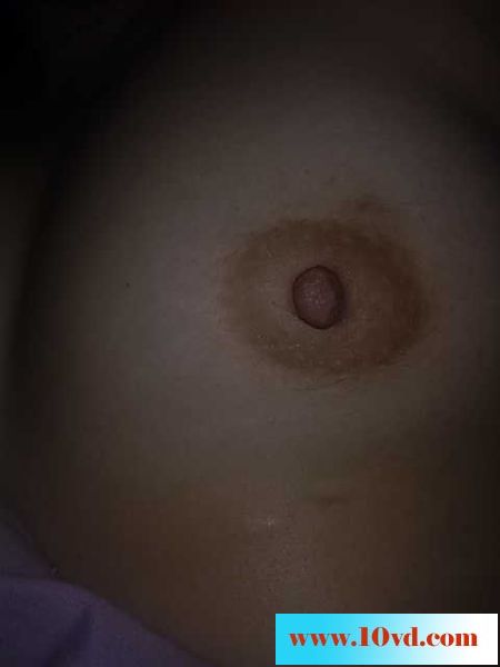 曾经一起玩耍过的小妞现已成为人妻12P