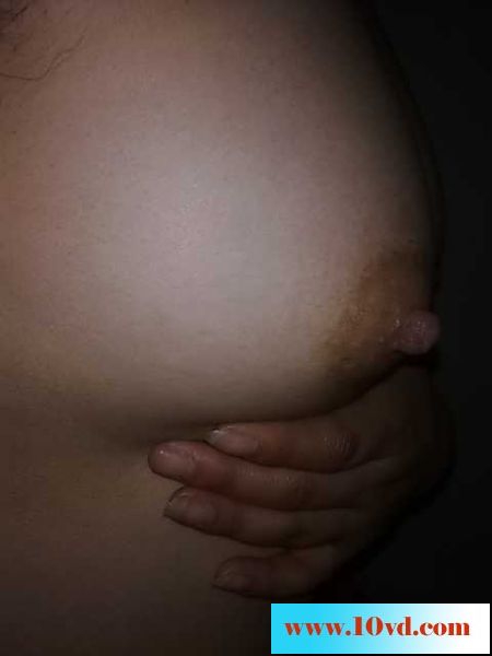 曾经一起玩耍过的小妞现已成为人妻12P