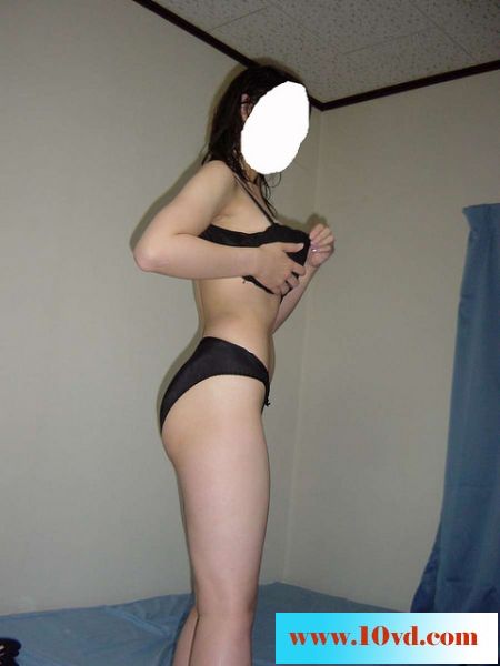 住隔壁的少妇，一性奋乳头明显就会很硬16P