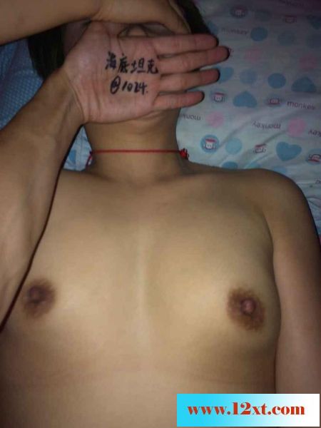 02-11夜入女职工宿舍纹身女大玩后庭拉珠，干出白