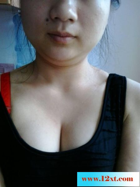 02-11夜晚寂寞的時候，女網友發來照片讓我驚喜