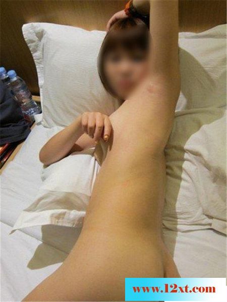 04-11与90后妹子不得不说的事，约炮就自然的上了