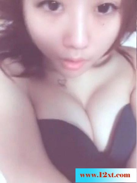 06-11这样的美乳，我也想舔15P