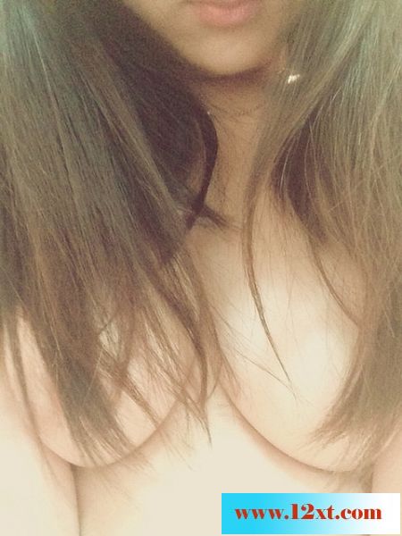 现在的90后妹子发育的都很好，胸部都很翘18P