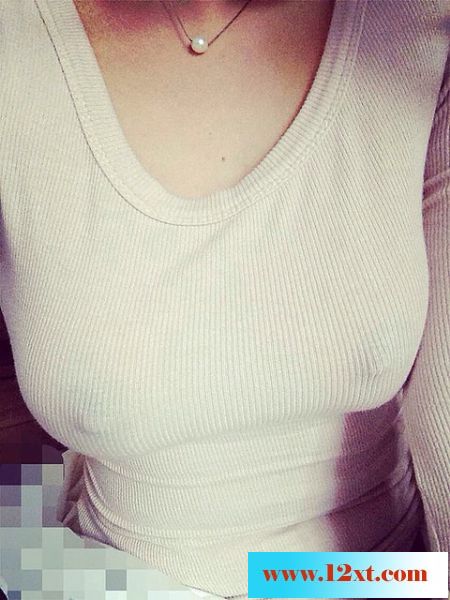 现在的90后妹子发育的都很好，胸部都很翘18P