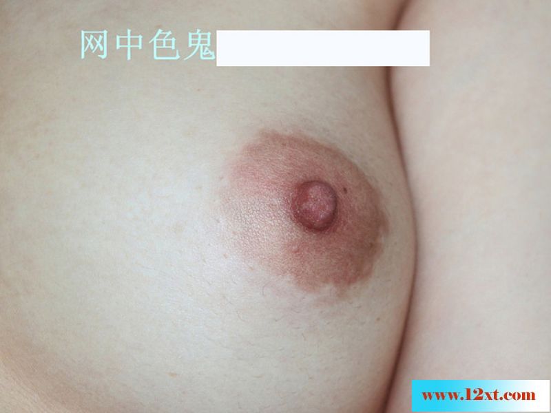 小姑娘就是好，皮肤嫩，尤其是她的乳头很小很