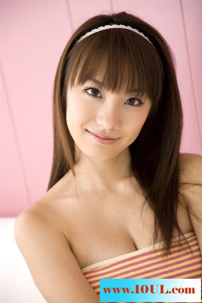 妙龄女孩纤腰长腿很美艳12P
