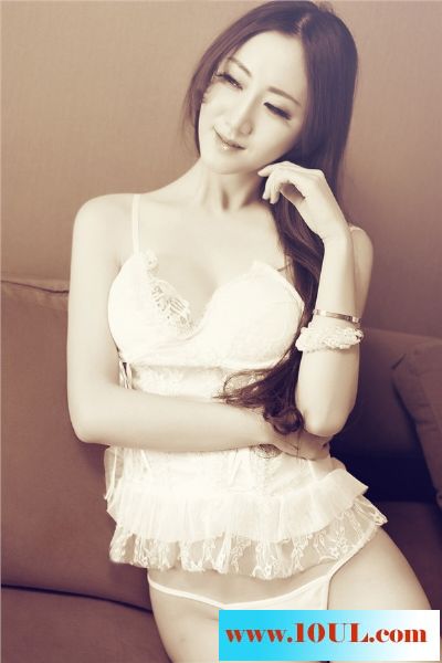 太致命的性感美女诱火辣身姿12P