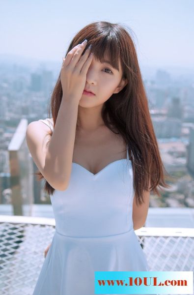 天台白衣少女惹人怜爱10P