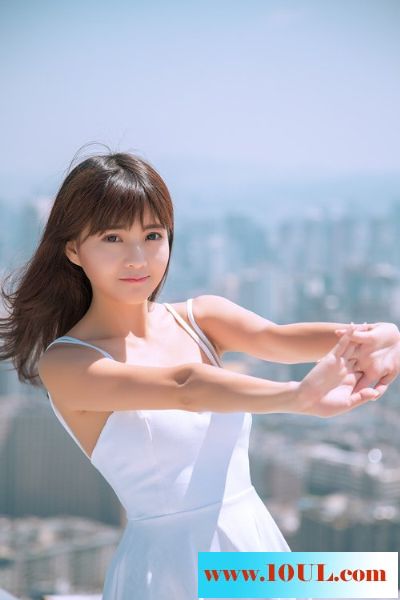 天台白衣少女惹人怜爱10P