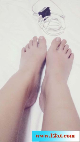 白嫩女友自拍勾引我24P