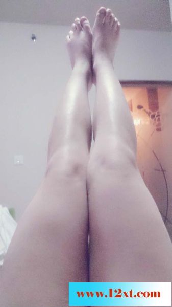 白嫩女友自拍勾引我24P