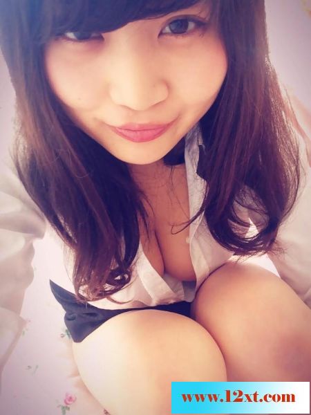 爆乳嫩妹与电动棒不得不说哦的故事22P