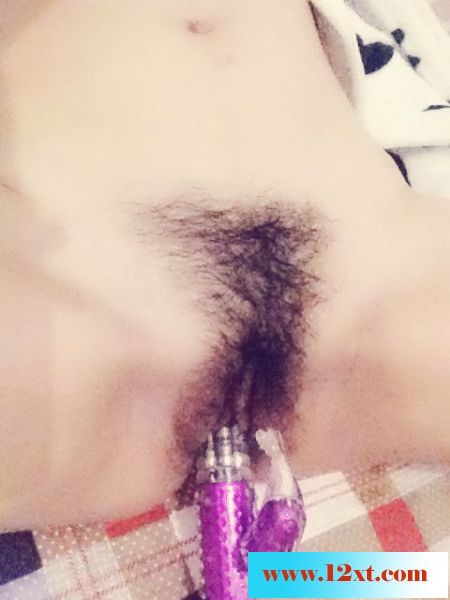 老婆的护士装，大家细细欣赏15P