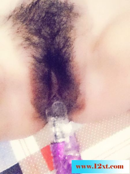 老婆的护士装，大家细细欣赏15P