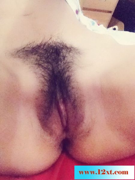 老婆的护士装，大家细细欣赏15P