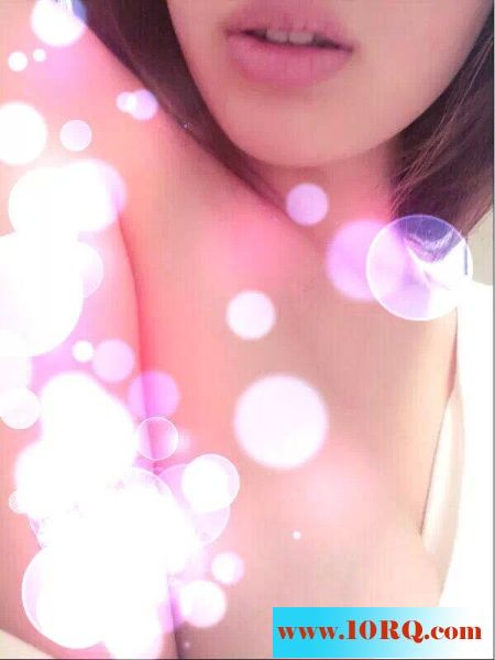 老婆漂亮的巨乳12P