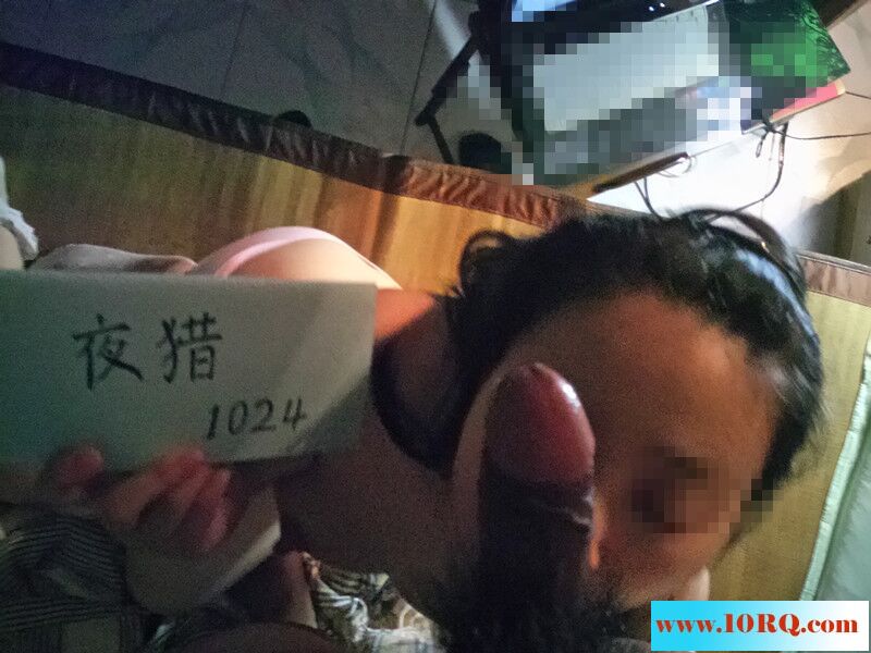 美丽人妻口爆漏B24P