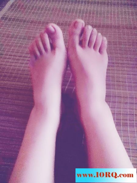 妹妹连载的男女淫乱自拍，第四出等着被狼友们