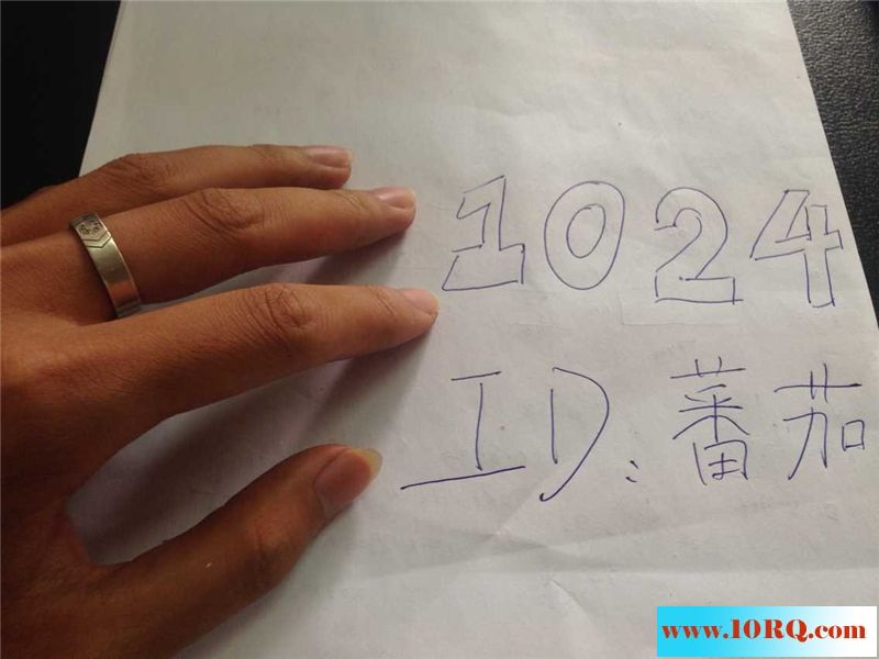 妹子的白屁股引得我狂射不止19P