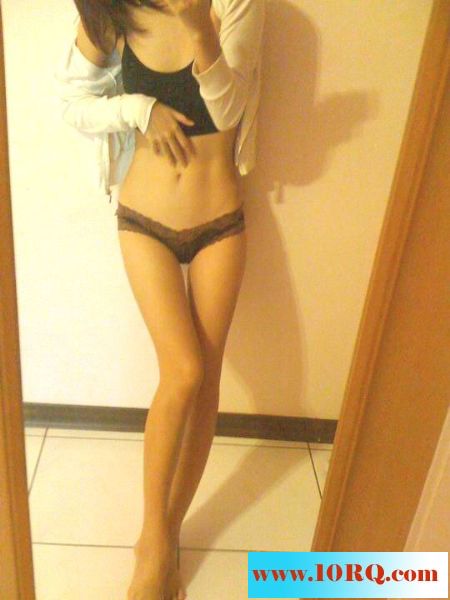 妹子诱人的身段24P
