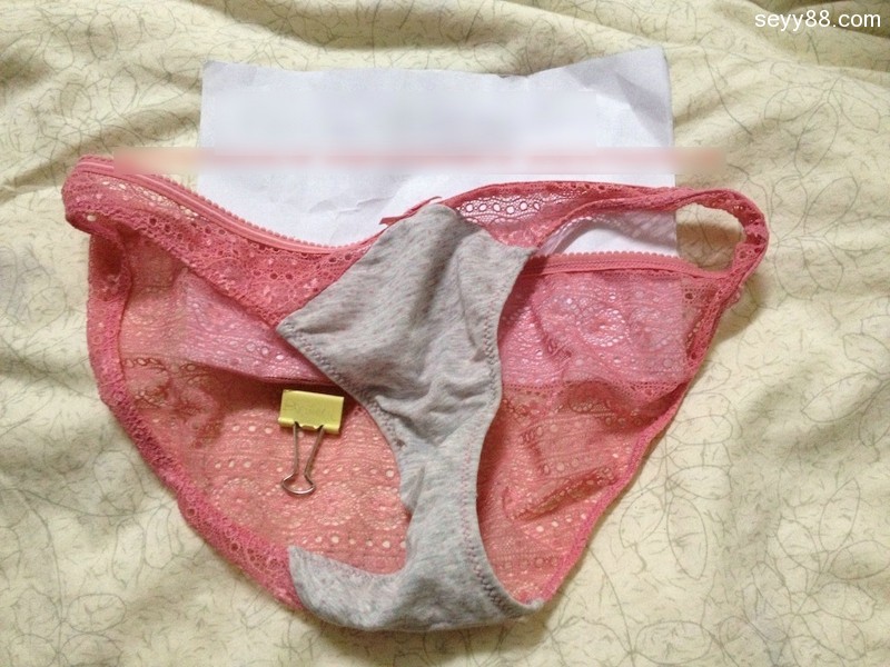 90后女友性感俏皮白嫩皮肤13P