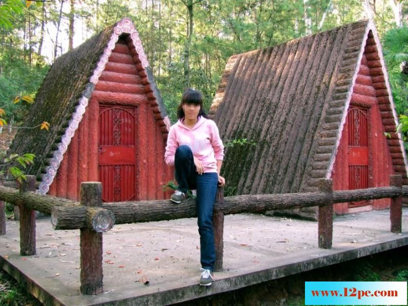 阿里山風景區巧遇美女全裸逛大街[13P]&nbsp;&nbsp