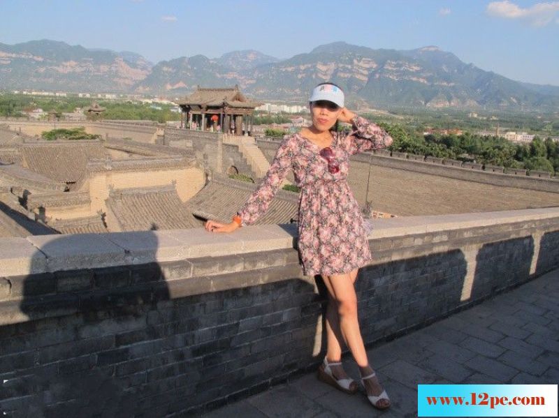 长腿妈妈旅游照照[10P]&nbsp;&nbsp;