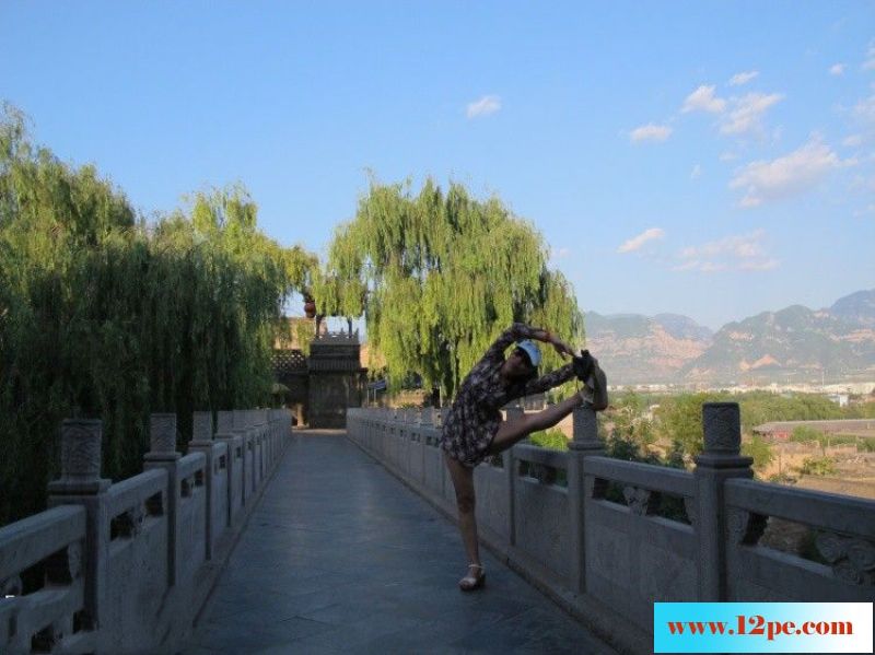 长腿妈妈旅游照照[10P]&nbsp;&nbsp;