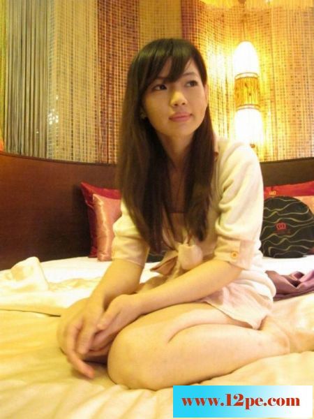 超級可愛的小美女圓床自拍，擺弄騷姿[45P]&nbsp