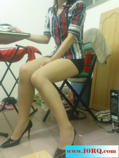 风骚女友家里诱惑自拍[17P]&nbsp;&nbsp;