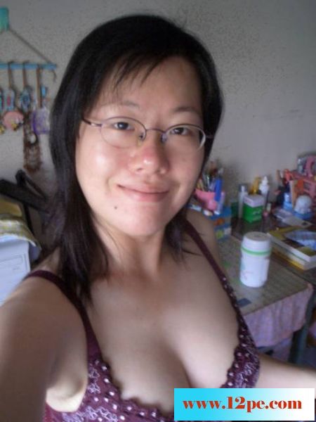 陳怡伶大胸部乳溝自拍和婚纱照[35P]&nbsp;&nbsp;