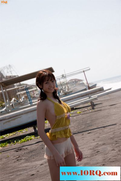 夕阳海边的漂亮丰满女孩【10P】