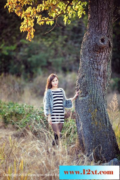 野外散心的女人打扮得很女人【16P】