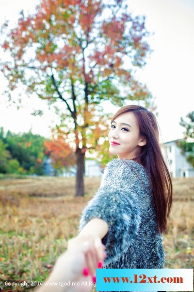 野外散心的女人打扮得很女人【16P】