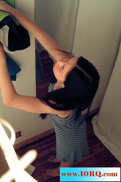 试衣间里的少妇[18P]&nbsp;&nbsp;