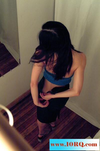 试衣间里的少妇[18P]&nbsp;&nbsp;