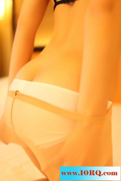 诱人心魂的肉丝腿美女翘臀勾引人【15P】