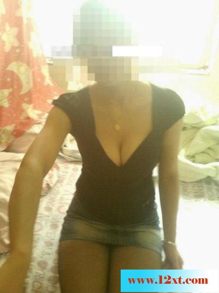 珍藏多年公司巨乳骚货的合集-生活照-工作照-群