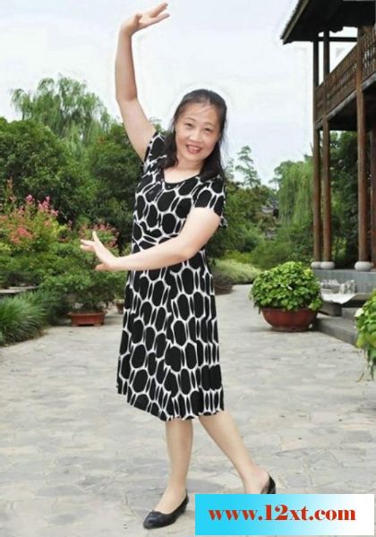 中国本土四十路五十路六十路熟女秀系列之10：丰