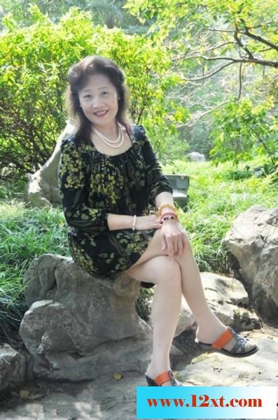 中国本土四十路五十路六十路熟女秀系列之10：丰
