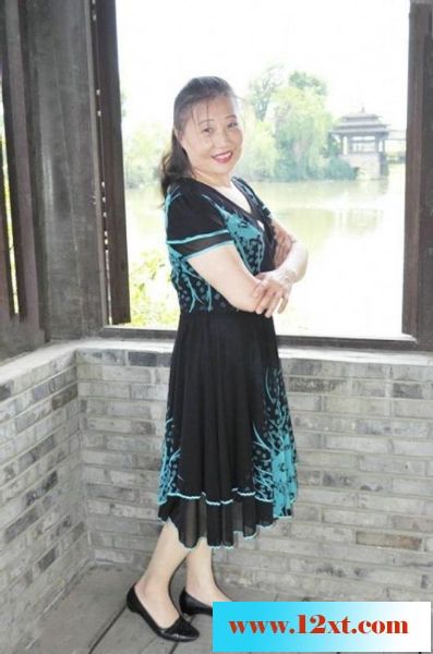 中国本土四十路五十路六十路熟女秀系列之10：丰